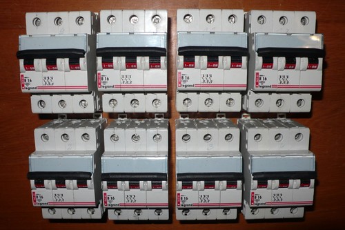 Disjoncteur triphase legrand - triphase,