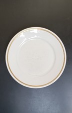 Assiette en porcelaine de