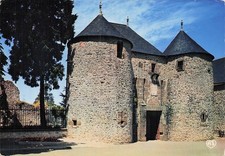 72 FRESNAY SUR SARTHE LA PORTE DU CHATEAU