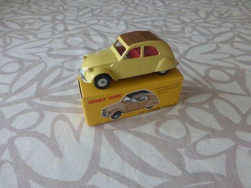 Dinky toys 558 citroën - 2, cv
