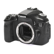 Canon EOS 70D env. 26 000