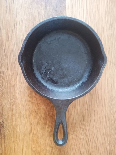 Poêle fonte 12cm - en,