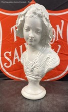 White Home Decorative Free Standing Bust Of Beautiful Woman Sculpture