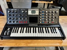 Moog Minimoog Voyager Electric