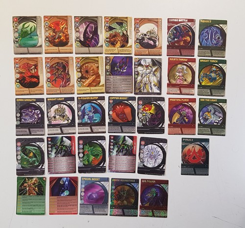 Lot cartes bakugan - 32,