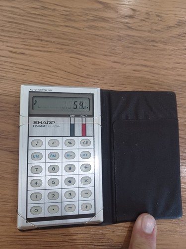 Ancienne calculatrice sharp - calculatrice,
