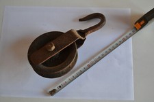 Ancienne Poulie avec crochet atelier usine industriel deco loft vintage