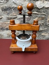 Ancien Pressoir à fruits ou