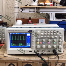 Tektronix TDS2024C Oscilloscope  US Free tax DHL Express delivery