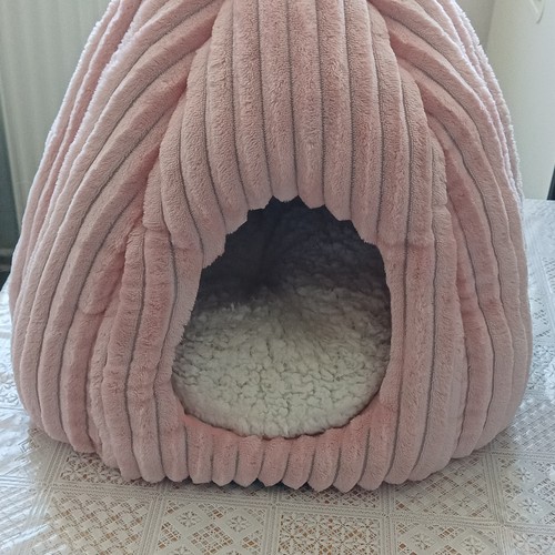 Maison dôme pour - chat, en