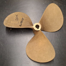 Hélice 3 pales 18x19RH35