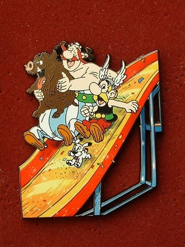 Pin asterix obelix font - pin's,