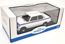BMW 2002 Turbo de 1973 Blanc au 1/18 de MCG Model Car Group MCG18408R