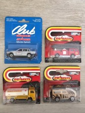 Lot de 4 anciennes voitures