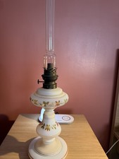 Lampe à pétrole ancienne