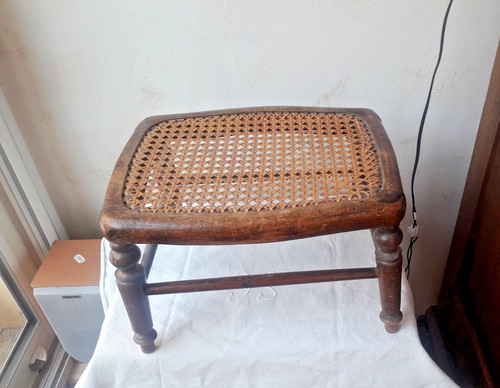 Petit banc repose pied - ,