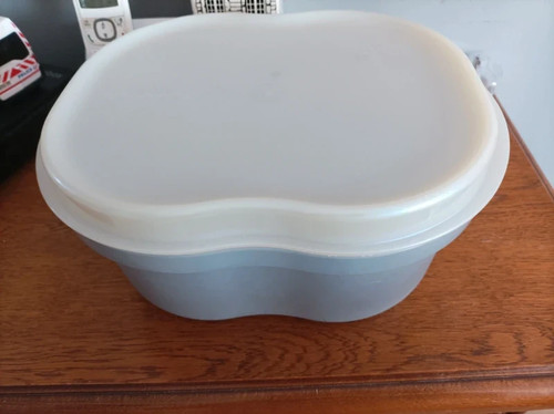 Boîte pain tupperware - à,