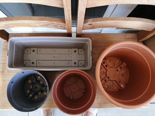 Lot 4 pots et - lot,