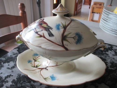 Ancienne saucière porcelaine - ancienne,