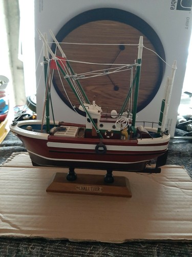 Maquette bateau chalutier - , en