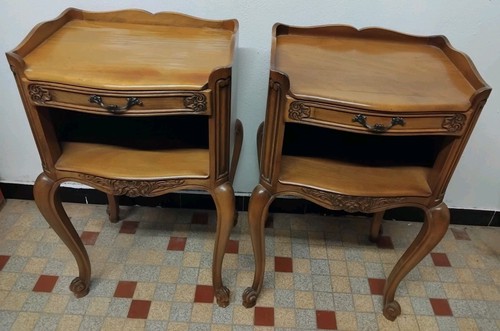 Paire anciennes tables de - paire,