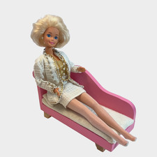 2011 Toys R US Wooden Dollhouse Furniture Pink Chaise Lounge Fits Barbie Dolls