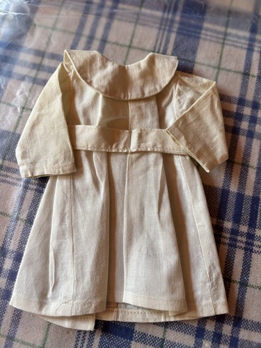 Vêtements pour poupée