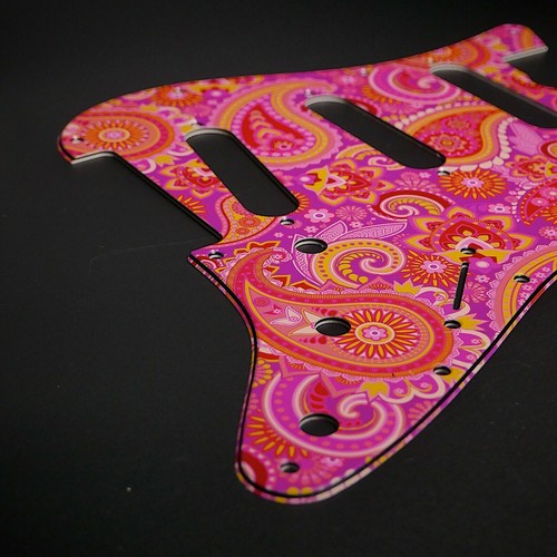 Pickguard fender strat - fender,