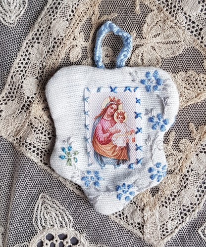 Scapulaire broderie religieuse - scapulaire,