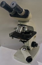 Microscope biologique