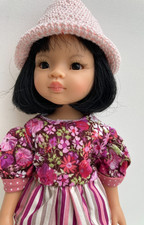 robe volantée et chapeau