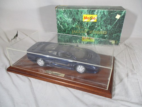 Av281 maisto 12 voiture - 1:12,