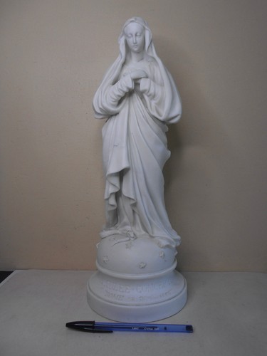 Ancienne grande statue vierge