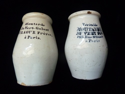 Lot deux anciens pot a - deux,