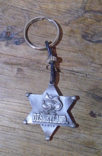 Ancien porte cle - ancien, disneyland
