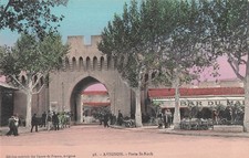 84 Avignon la porte
