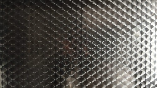 Tole inox bouchonné