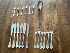 19 Couverts à gâteaux