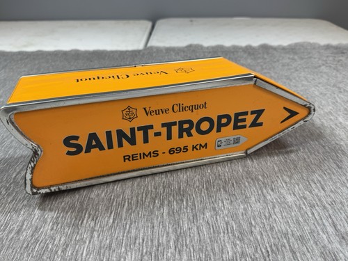 Veuve clicquot arrow tin - arrow,