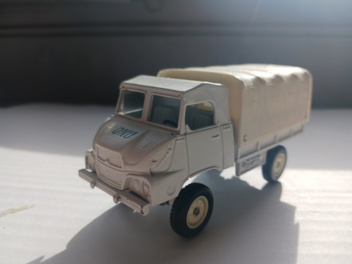 Camion solido 235 simca - solido,