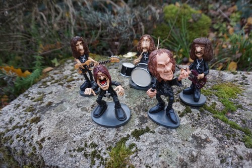 841 0014 figurines style - ,