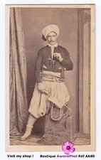 AFRIQUE DU NORD, HOMME HACHEUR