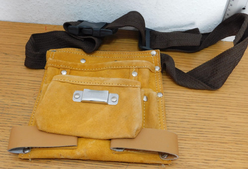 Ceinture cuir tapeholder - en,
