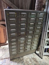 Meuble industriel ancien en