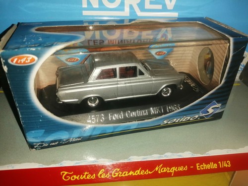 Solido ford cortina - 1/43,
