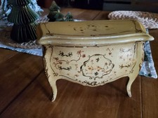 Commode Galbée Maison poupée