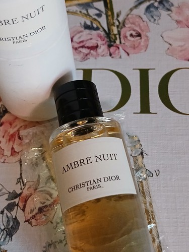 Ambre nuit eau - ou,