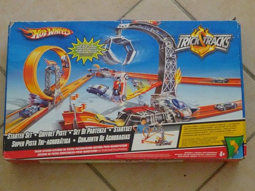 Hot wheels trick tracks - trick,