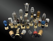 Collection of incandescent bulbs from 1923 to 1938