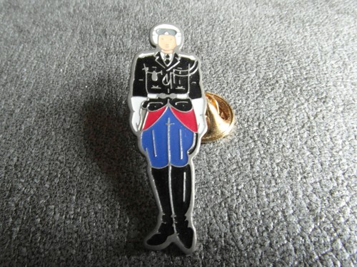 Rare pins pin gendarme - rare,